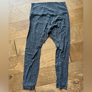 Lululemon size 8 speckled legging